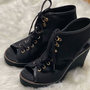 Tory Burch black espadrille wedge lace up size 8